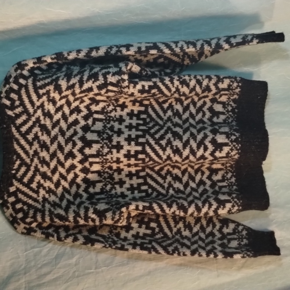 Authentic Issue sweater - Picture 2 of 5
